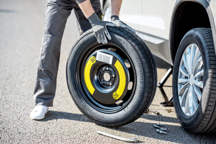 Comment utiliser une galette de secours pour ma voiture ?