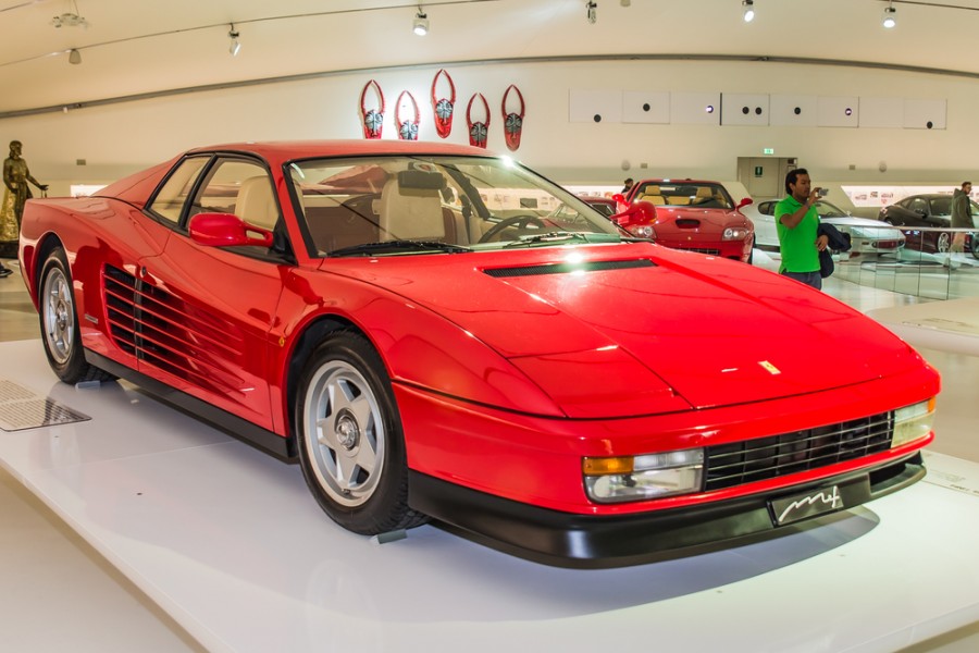 Tout savoir sur la ferrari testarossa !