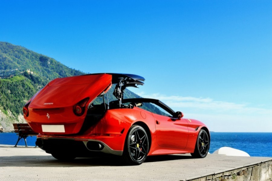 Quel est le temps d'accélération de 0 à 100 km/h de la Ferrari California T ?